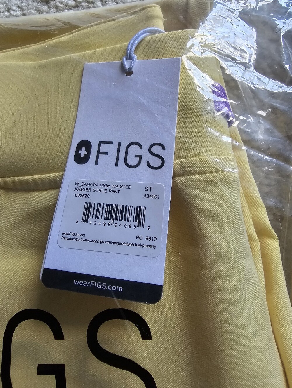 FIGS BUTTER YELLOW ZAMORA JOGGER SCRUB SET. - Picture 3 of 6
